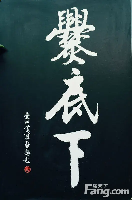 ɫ
