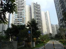 此房高楼层看园区花园位置安静 业主诚心出售