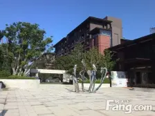 视野开阔、采光好,配套设施齐全,交通便利。