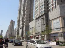 升龙国际中心D区 商业配套齐全 近地铁 停车方便 朝南