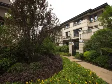 龙洲湾商圈纯别墅小区清水上叠有电梯车位地下室和露台