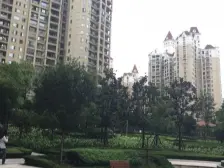 汽博轻轨、公园、商圈正三房,小区环境优美