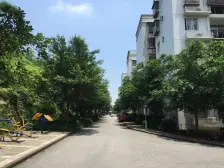 此房中间楼层,户型方正彩光好,总价低适合刚需