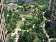 中间楼层,装修保养很不错,诚心出售,价格带车位