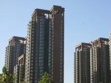 2017年花费300万装修 大平层小区中间 南北通透