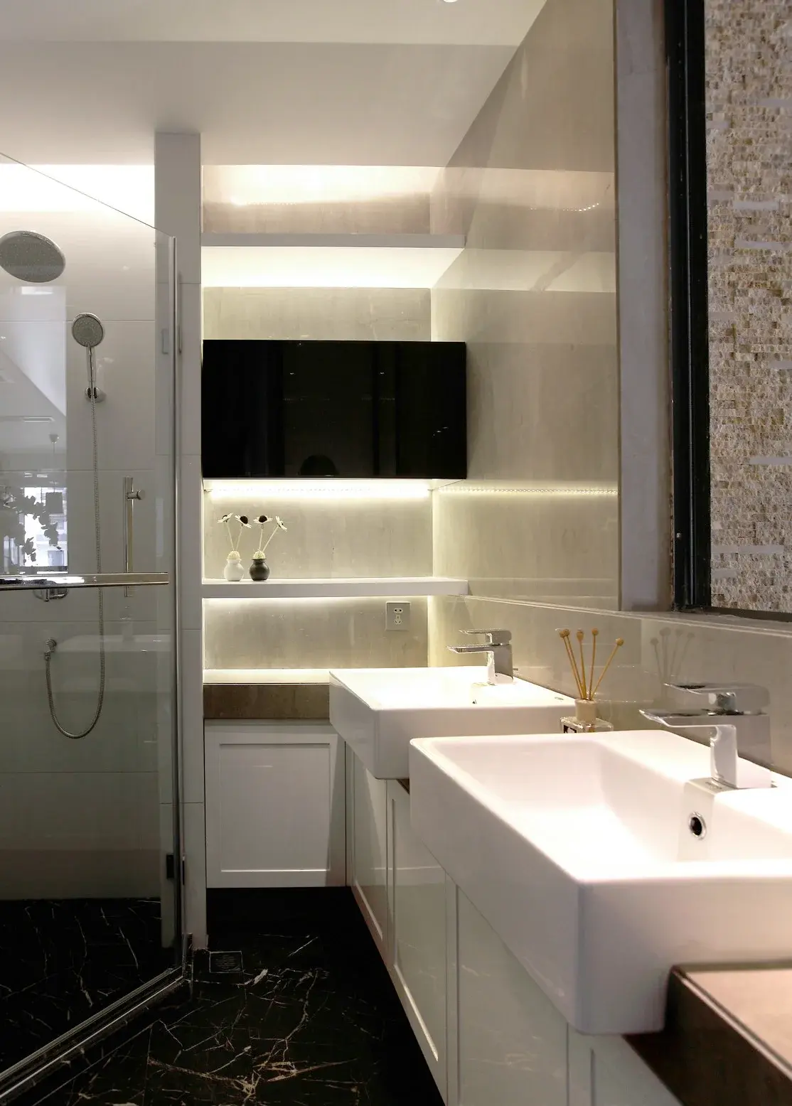 绿地东上海-现代简约-三居室-看装修案例-家天