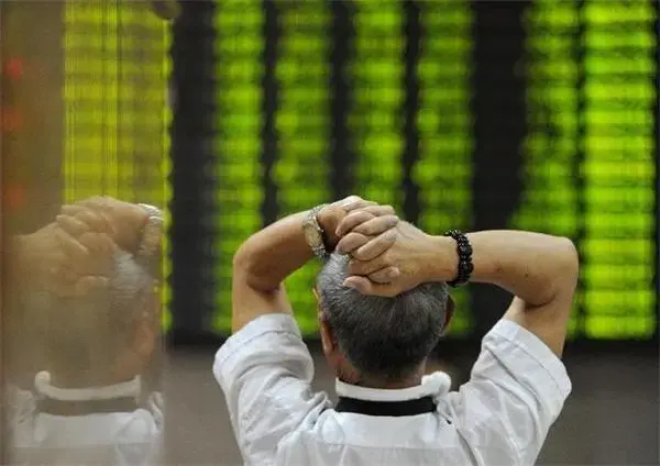 暂缓ipo是股市低迷时的常用手段之一,大小股东史无前例的达成护盘共识