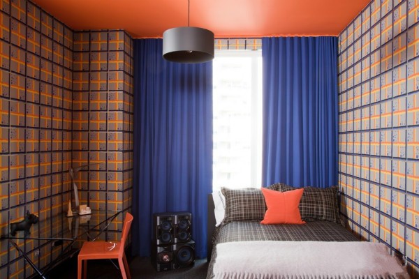一帘“优”梦 源于卧室窗帘颜色的巧妙选择