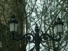 此房满五年,旁边七里河,税费少,临河观景,南看福塔