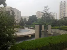 鸿运润园151平 水系旁 中间楼层 视野好