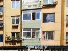 电梯房 南向 小户型 近商场地角好 交通四通八达