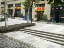 开发商统一精装,东南朝向可看两江交汇,视野开阔